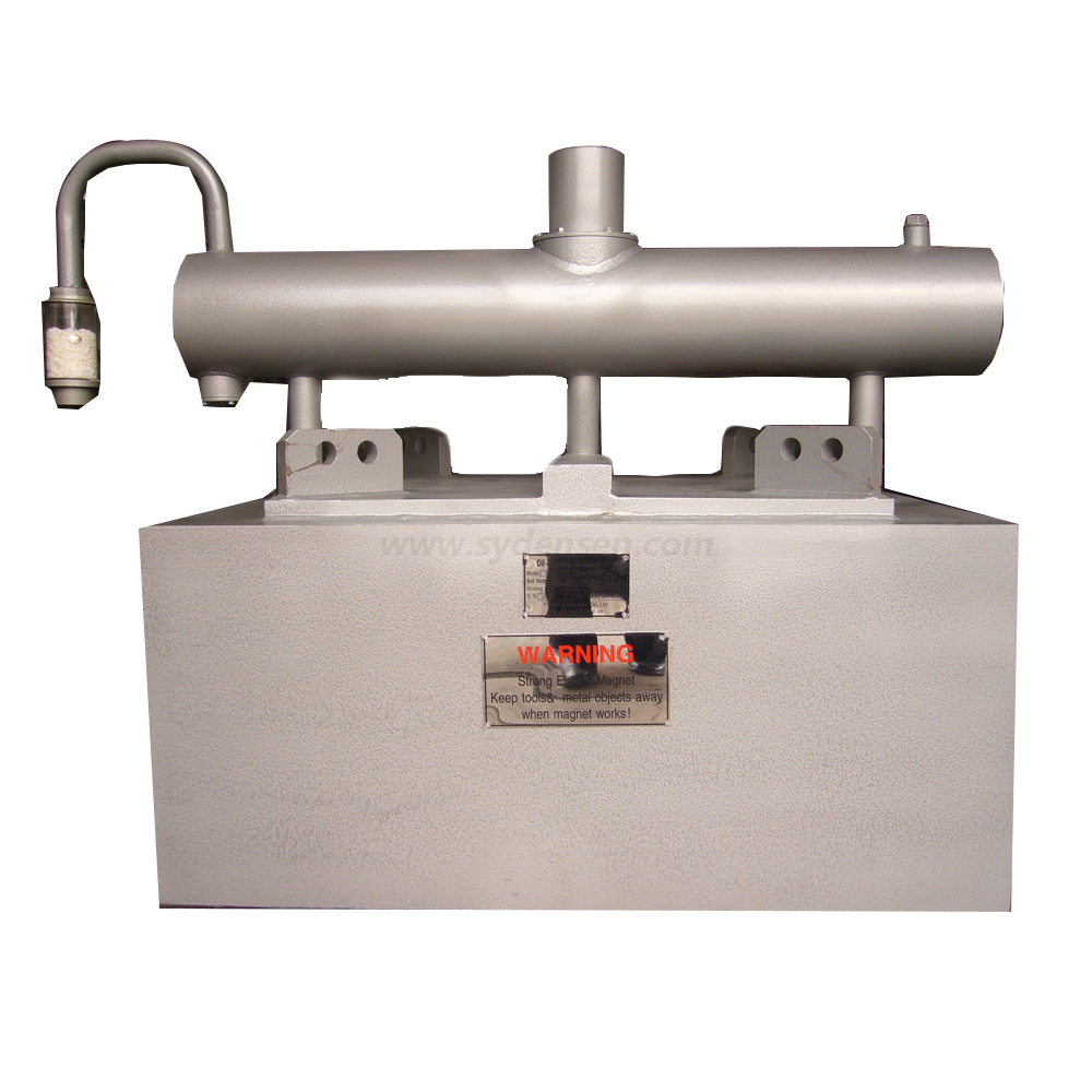 セメント産業で使用される鉄を除去するためのオイル冷却オーバーバンド磁気分離器および電磁分離器メーカー